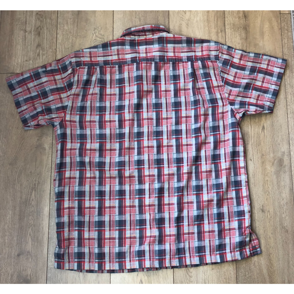 Vintage Bugle Boy Button Up Shirt Men’s Size XL Short Sleeve Plaid Y2K Preppy - Picture 2 of 8